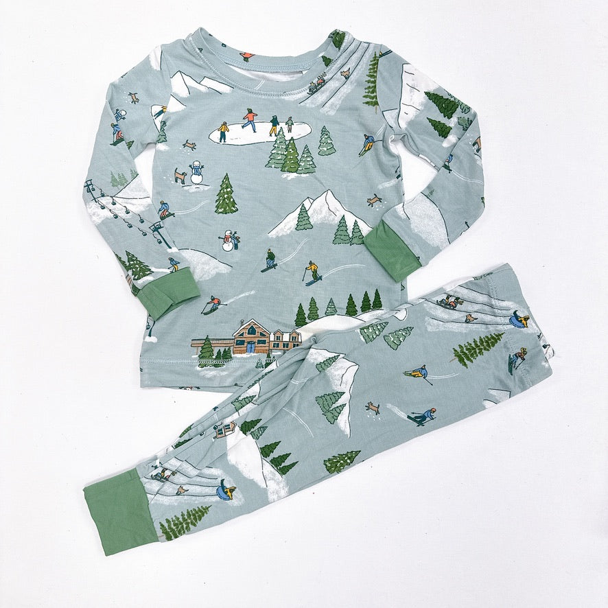 Winter Fun Skiers Loungewear set