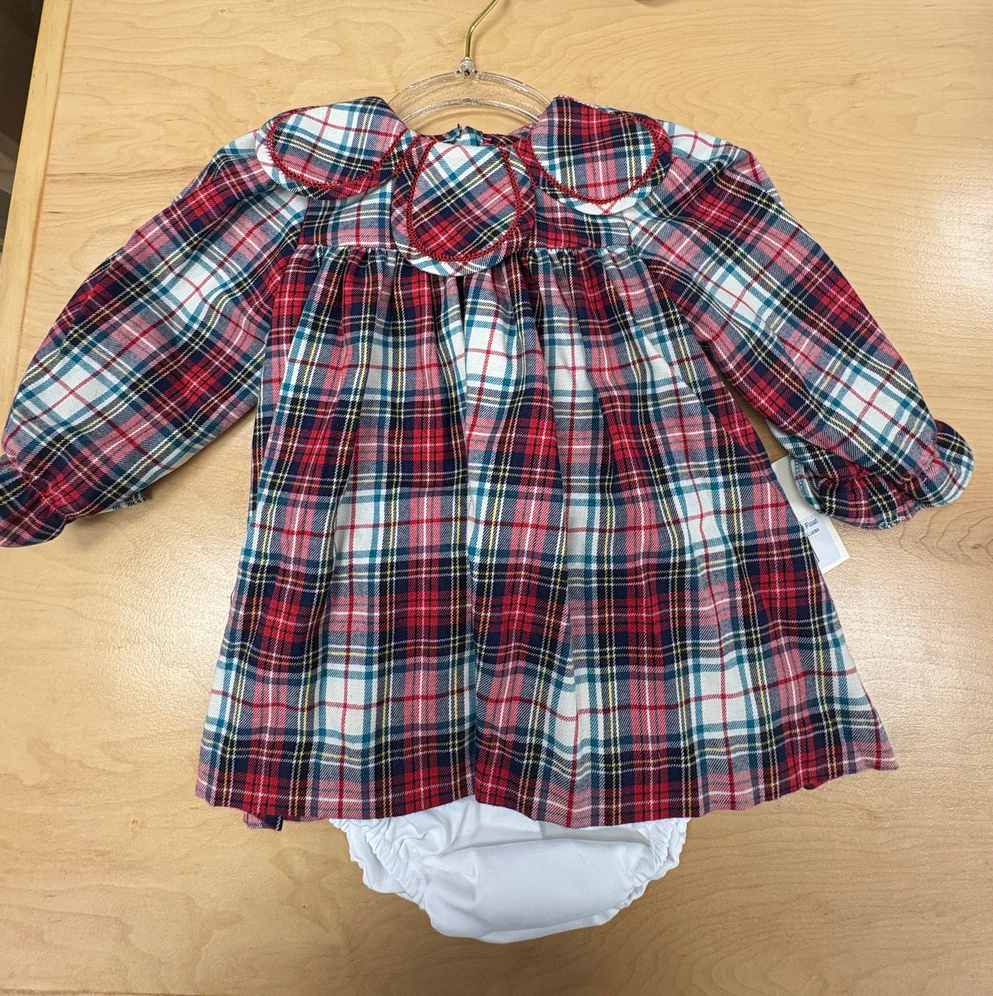 Gingerbread Plaid Petal Float