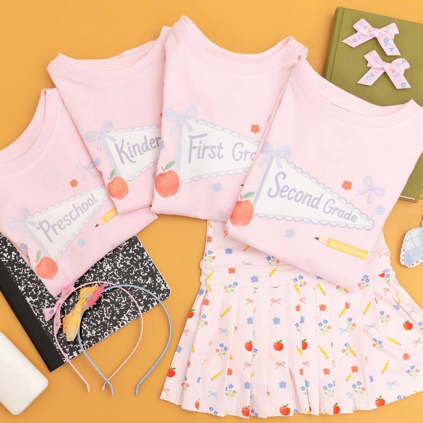Kindergarten Pennant Short Sleeve T-Shirt -pink