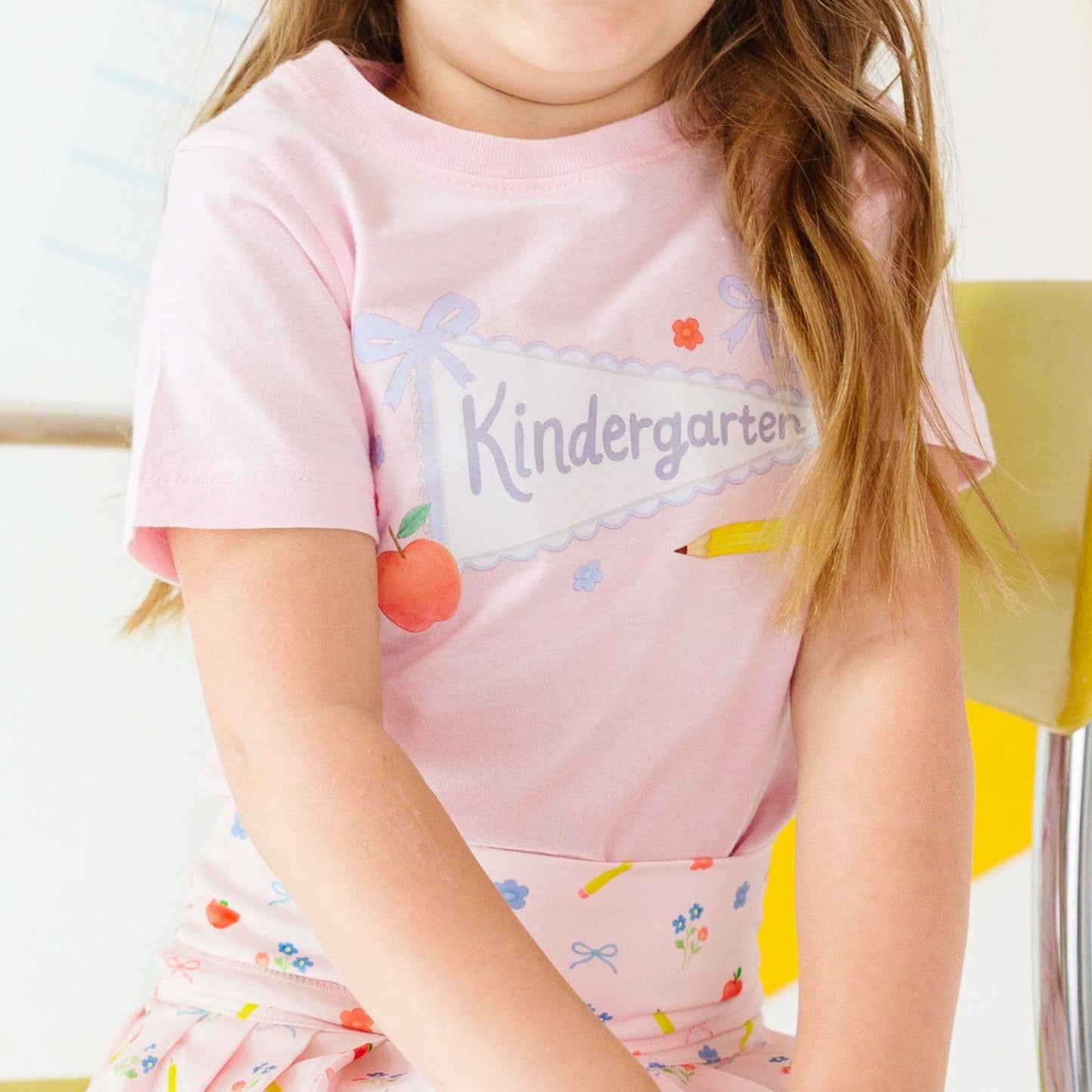 Kindergarten Pennant Short Sleeve T-Shirt -pink