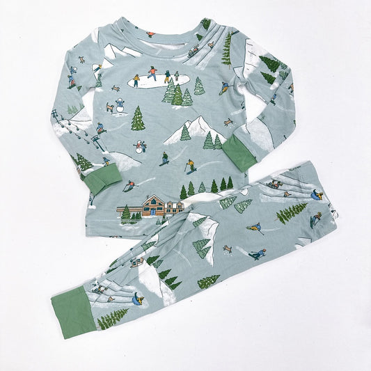 Winter Fun Skiers Loungewear set