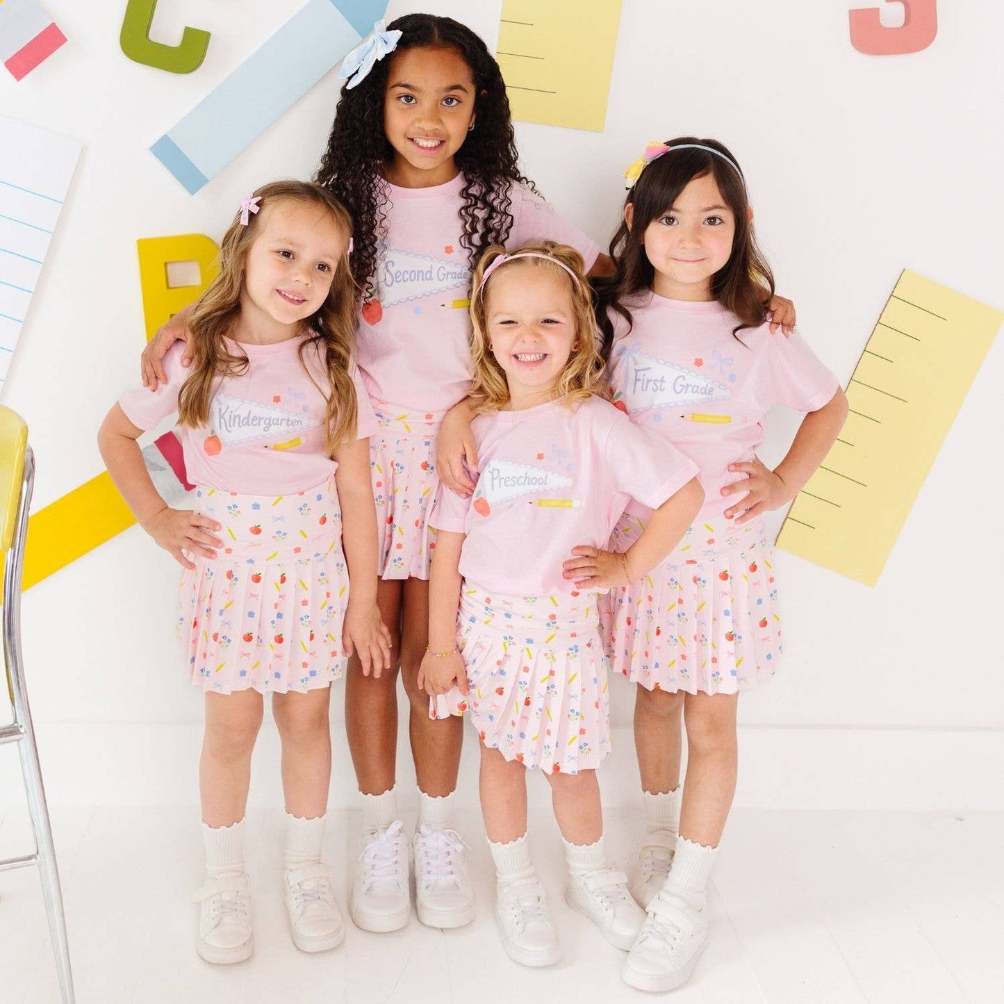 Kindergarten Pennant Short Sleeve T-Shirt -pink