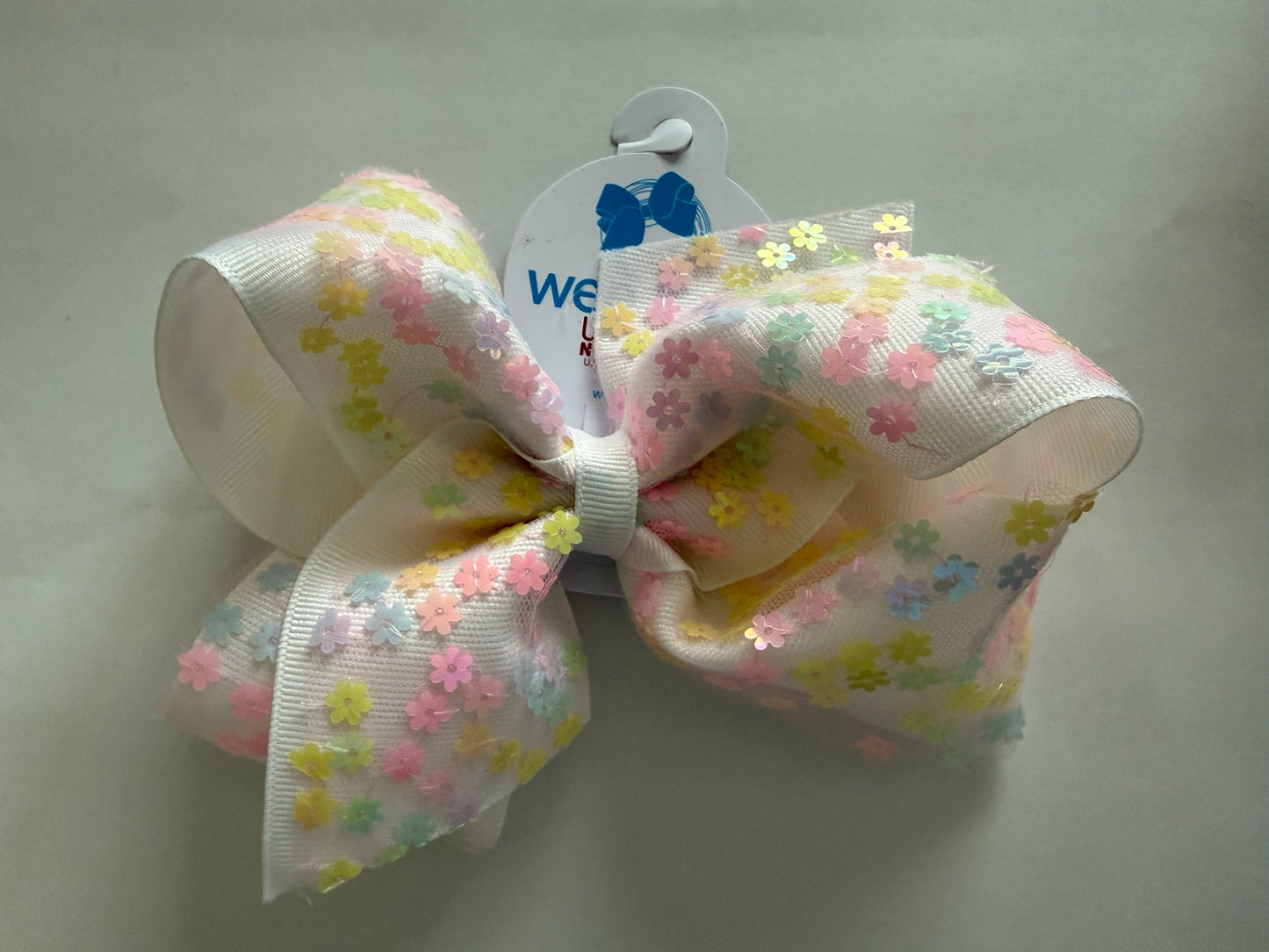 King seq tulle bow with flowers