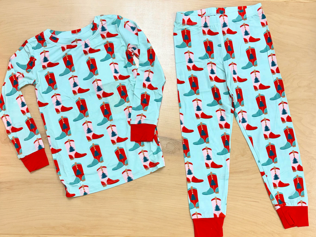 Holiday Boots Loungewear Set - Pink