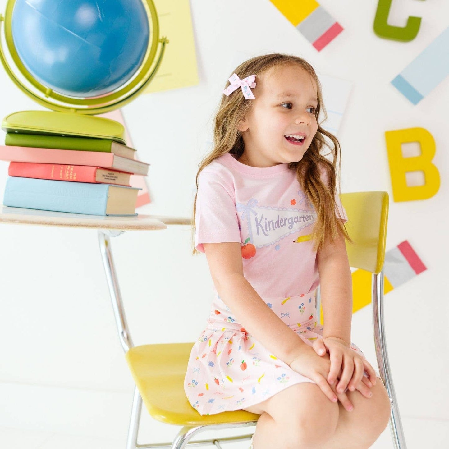 Kindergarten Pennant Short Sleeve T-Shirt -pink